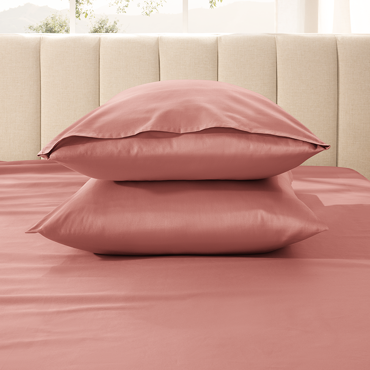 Pillows with dark rose Organic Cotton Sateen Pillowcase Set