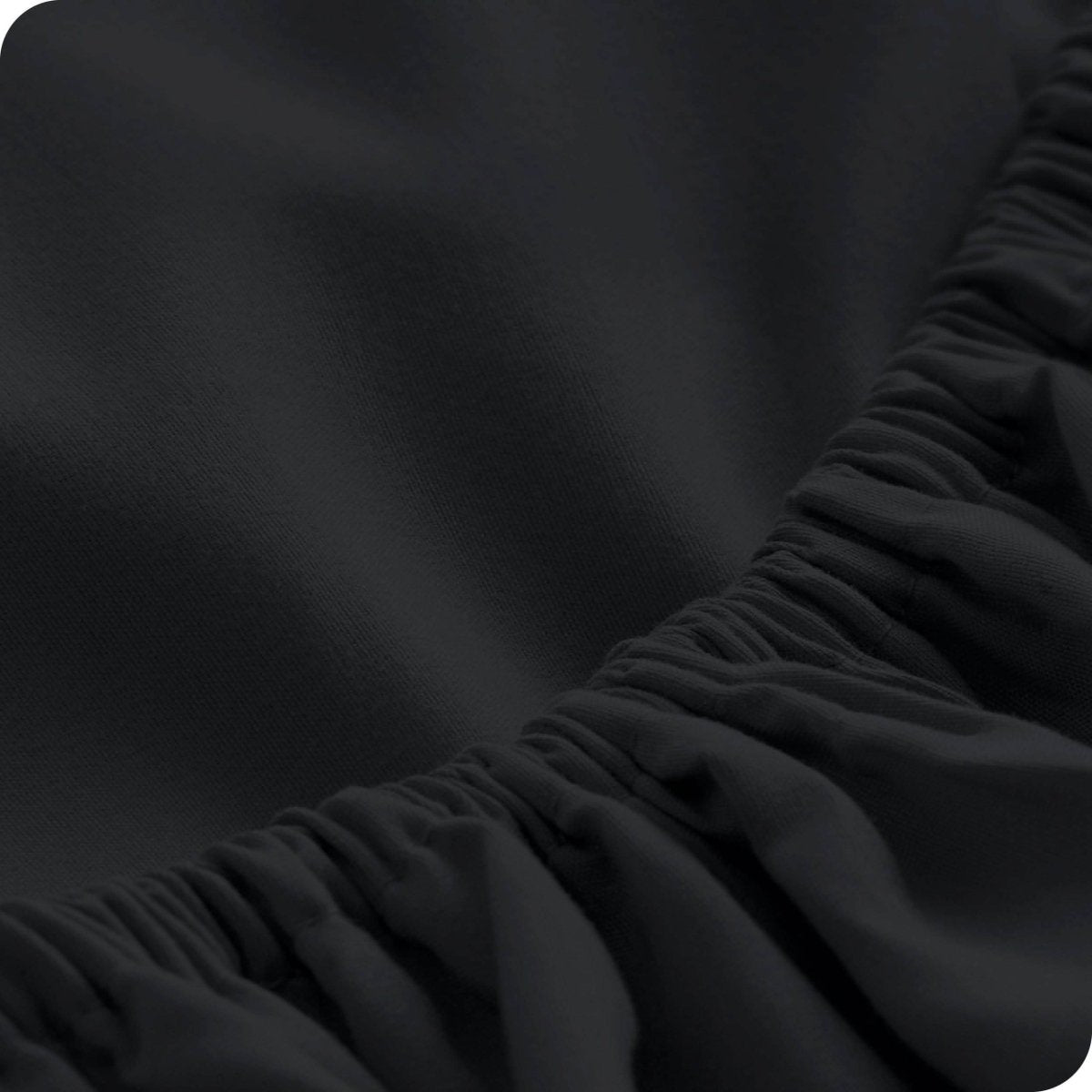 Close up of the all around elastic on the fitted sheet