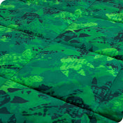 Close-up image of a weighted blanket, featuring detailed stitching and the neatly finished edge of the blanket.