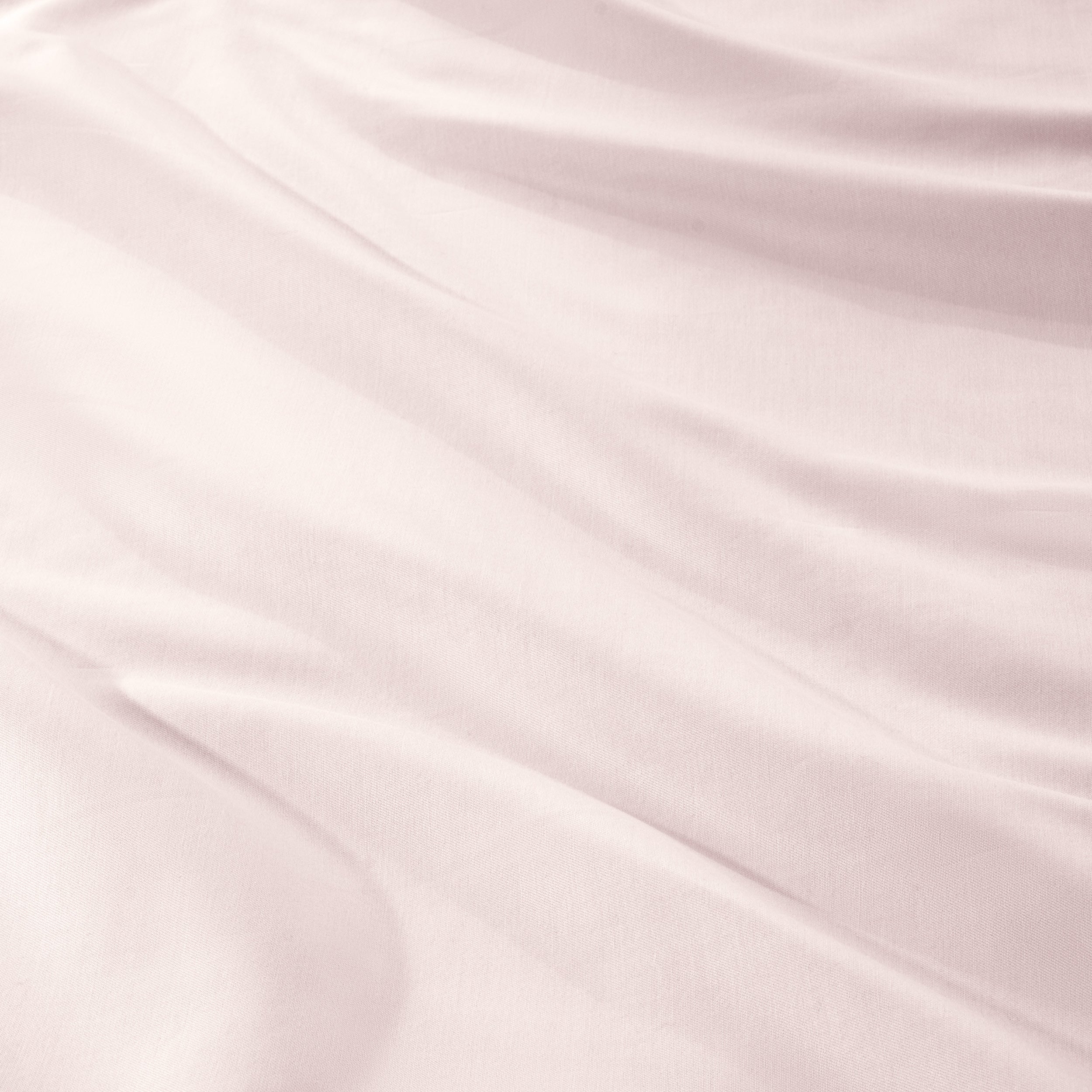 Close up of the sateen fitted sheet material