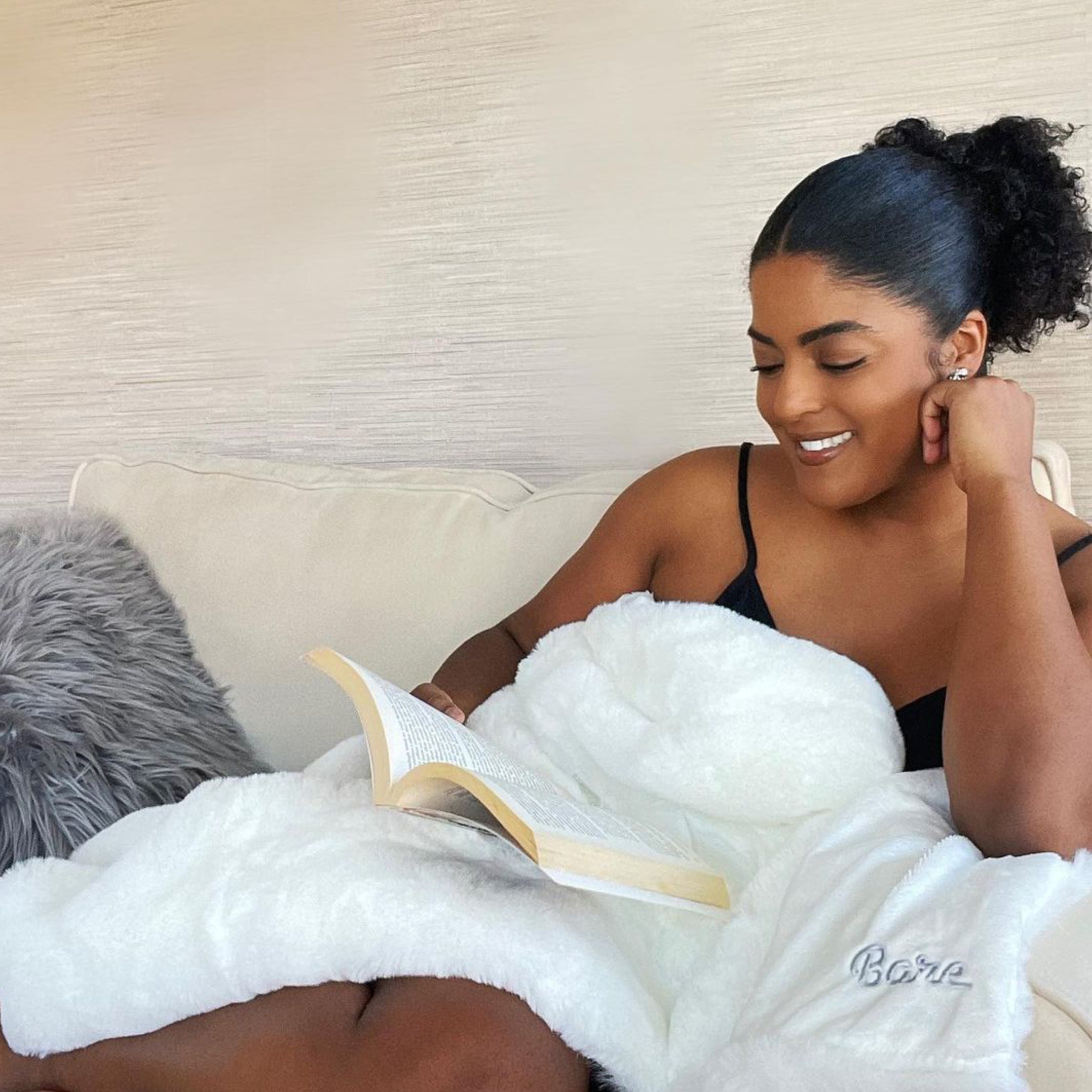 Images Extended Content Faux Fur Blanket