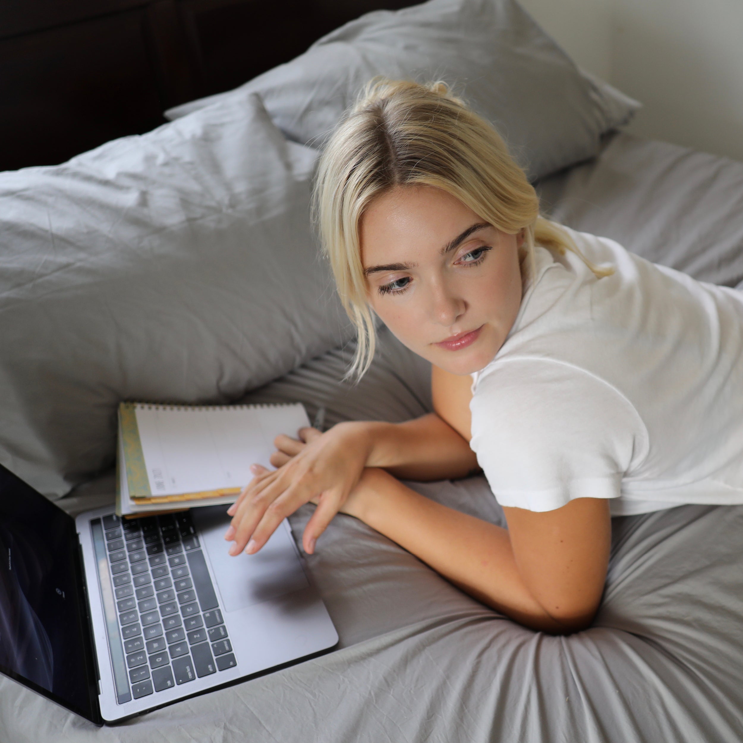 Images Extended Content Organic Cotton Sateen Sheet Set2