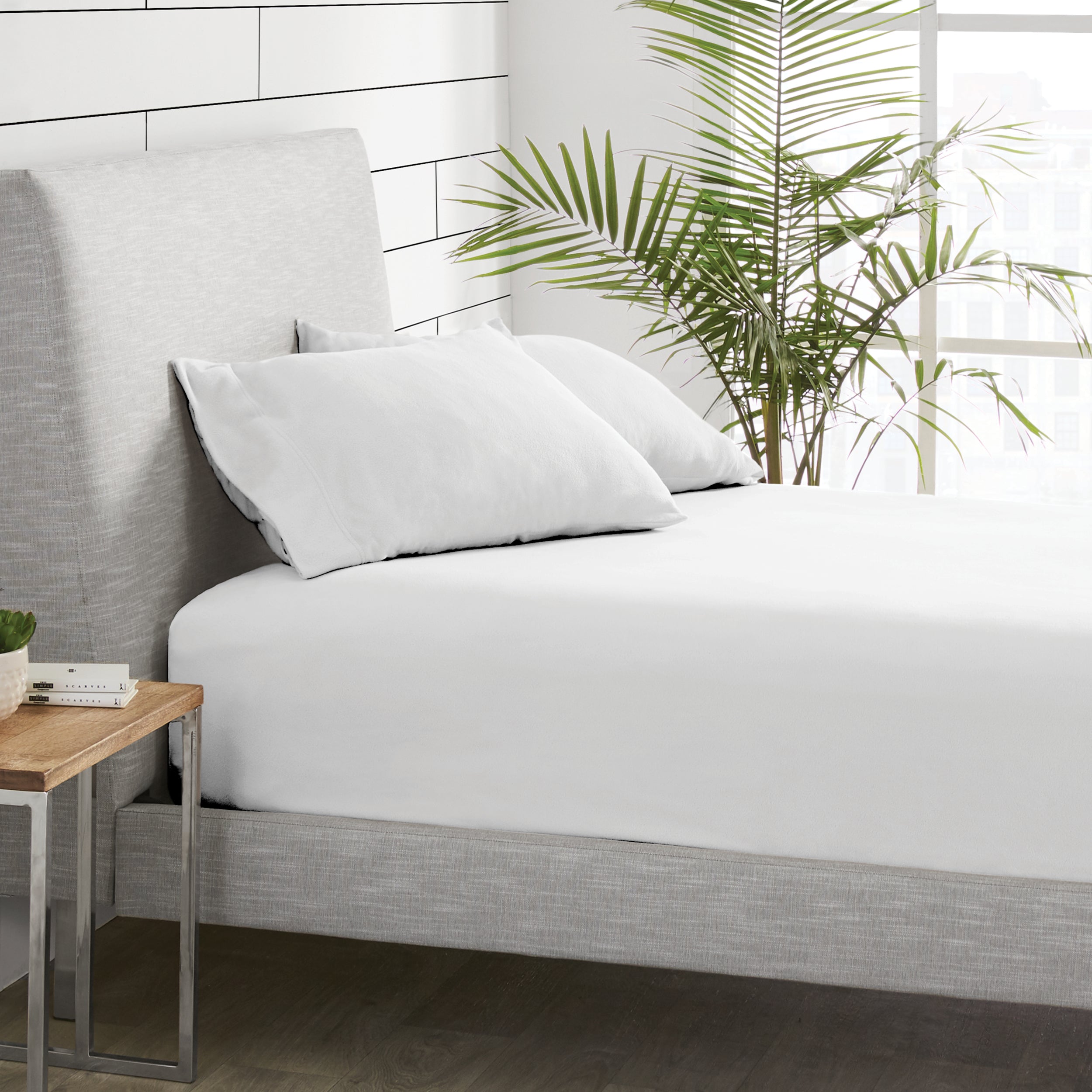 Images Extended Content Polar Fleece Fitted Sheet