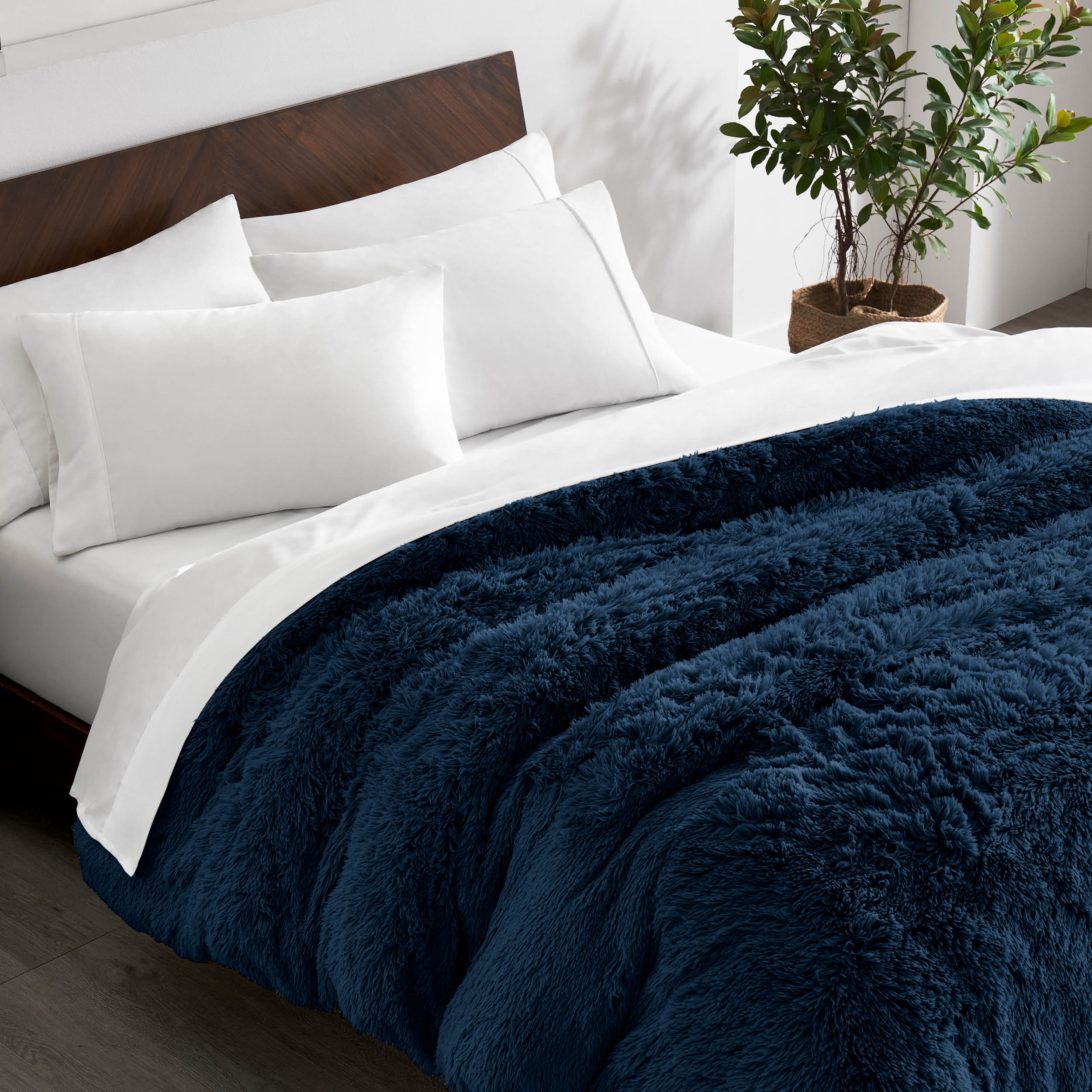Images Extended Content Shaggy Fleece Duvet Cover 1