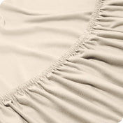 Close up of a fully elasticized fitted sheet