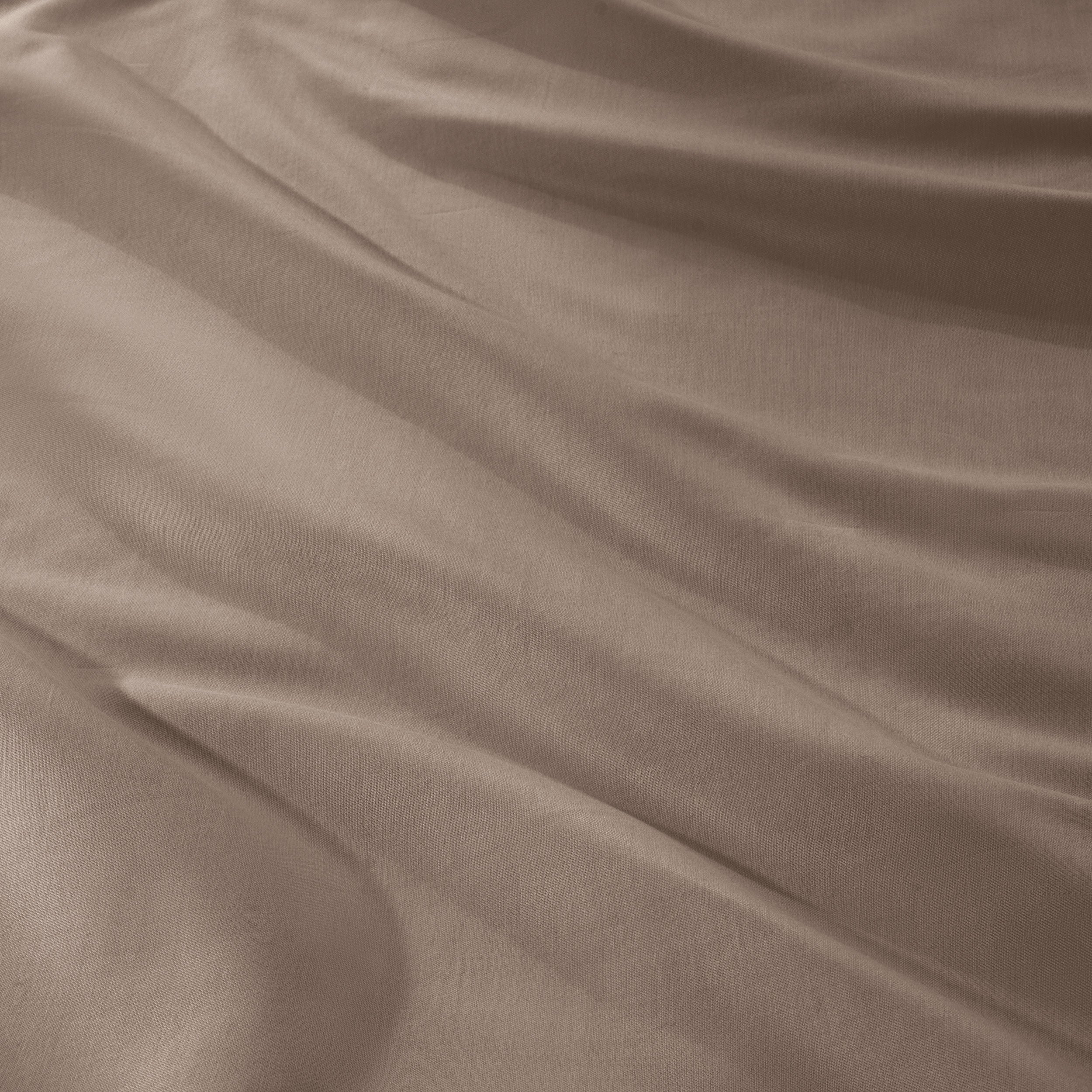 Close up of the sateen fitted sheet material