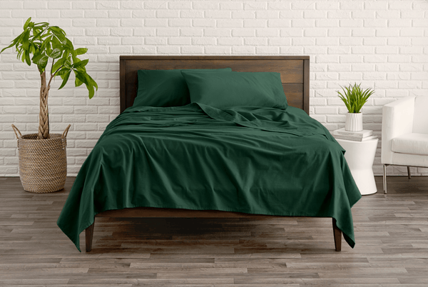 How Do Microfiber Sheets Compare to Flannel Sheets? A Complete Bedding Guide - Bare Home