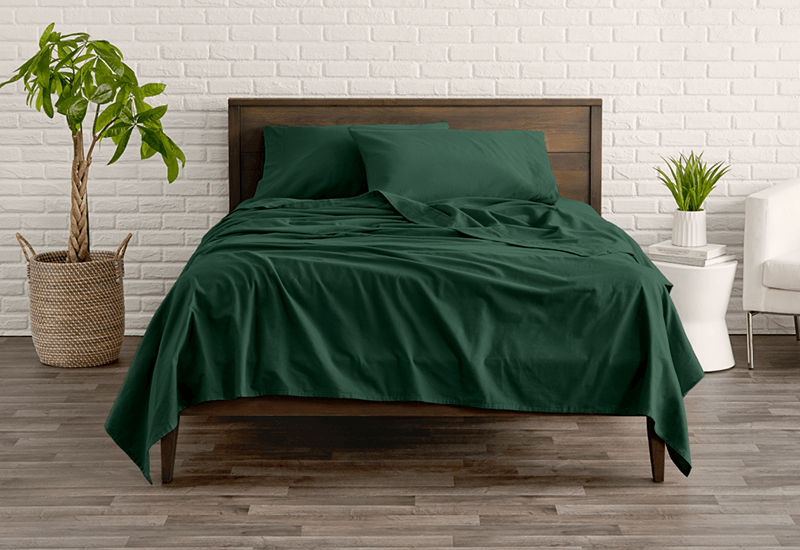 How Do Microfiber Sheets Compare to Flannel Sheets? A Complete Bedding Guide - Bare Home