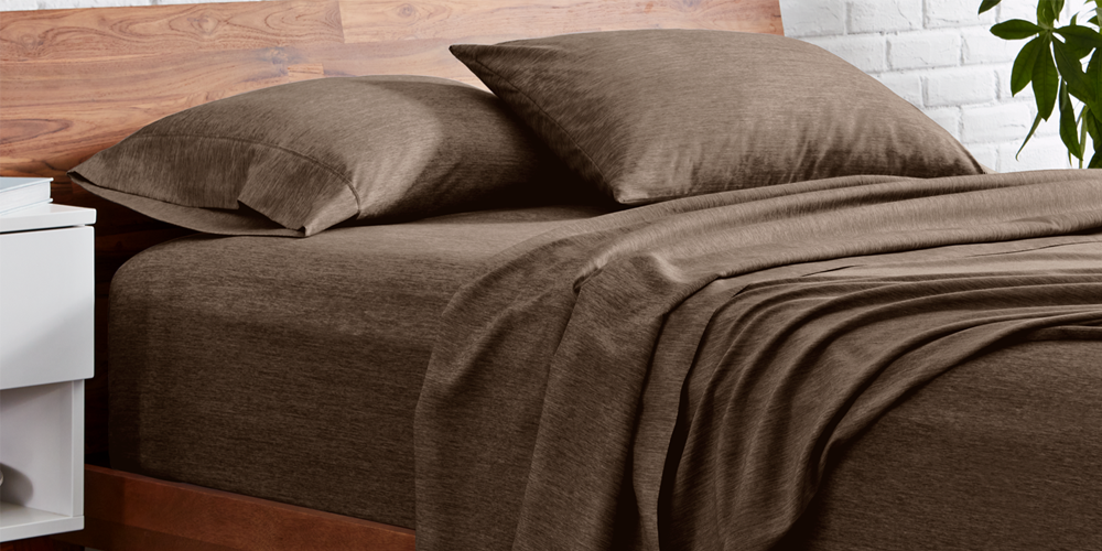Bed with brown heathered Ultra Soft Heather Sheet Set