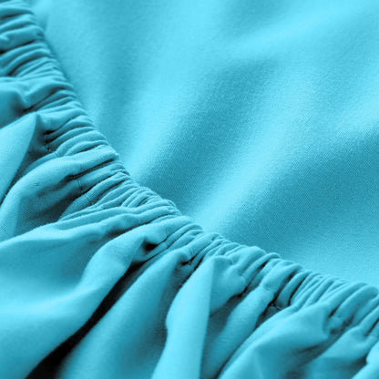 Close-up of fitted sheet with all around elastic