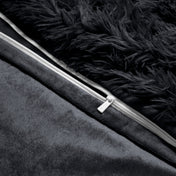 Shaggy duvet with a zipper closure