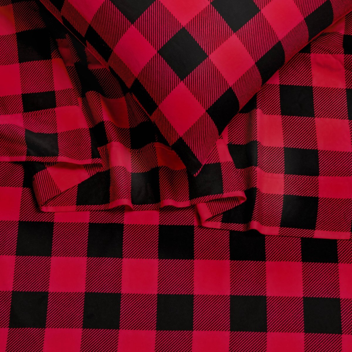 Close up of the buffalo plaid sheets