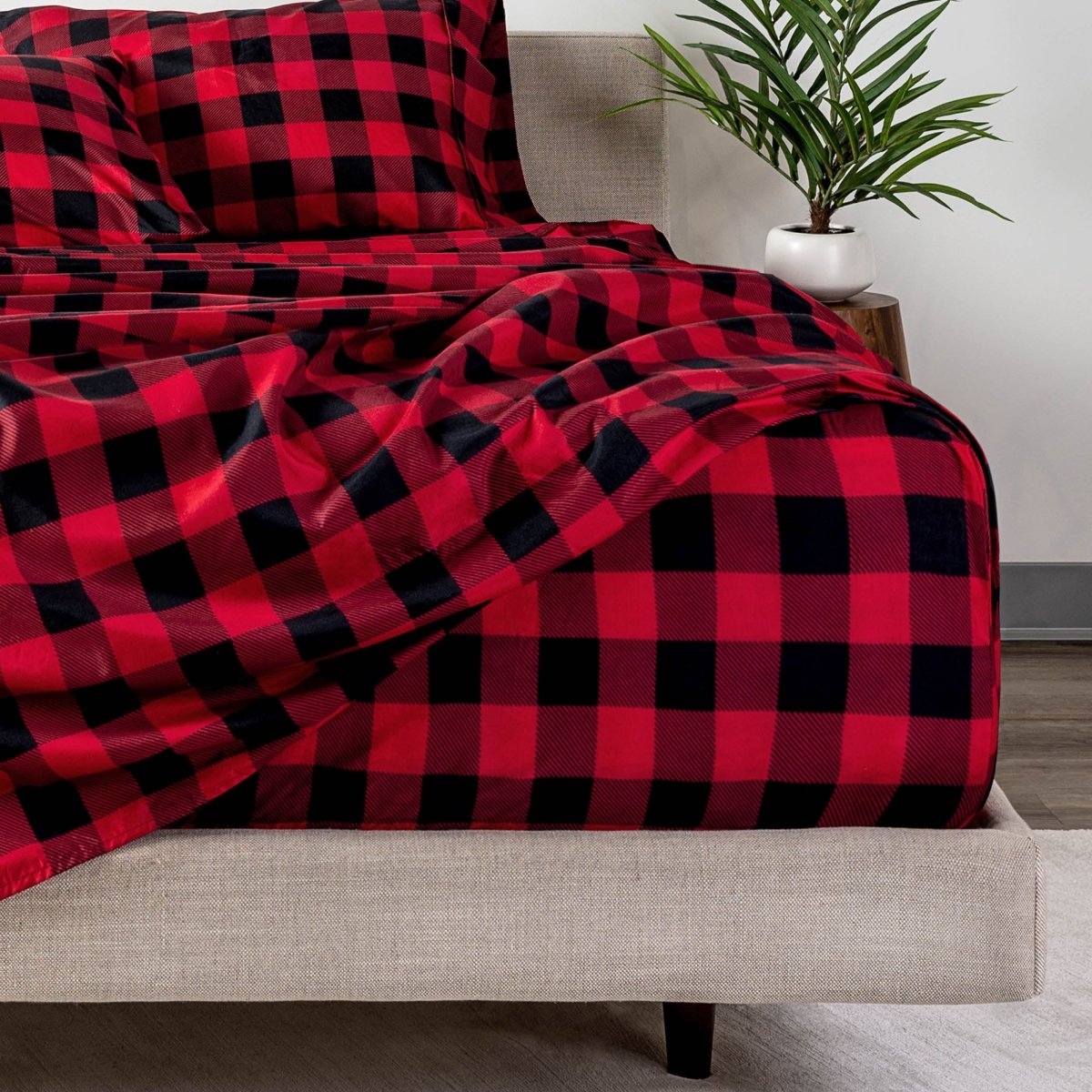 Printed microfiber sheet set on a bed