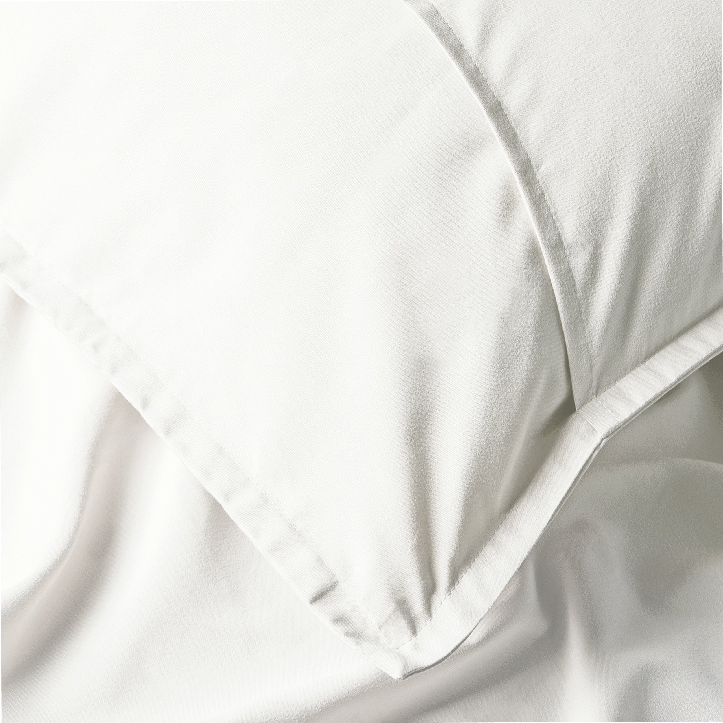 Close up of the closure on the back of a pillow sham
