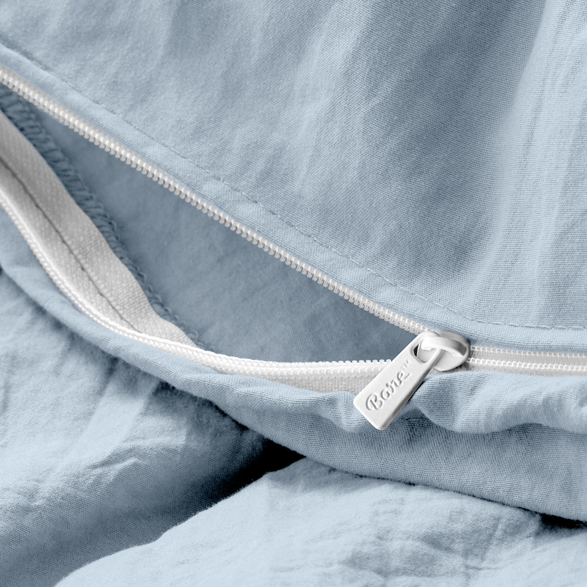 Close-up of the zipper closure on the duvet cover