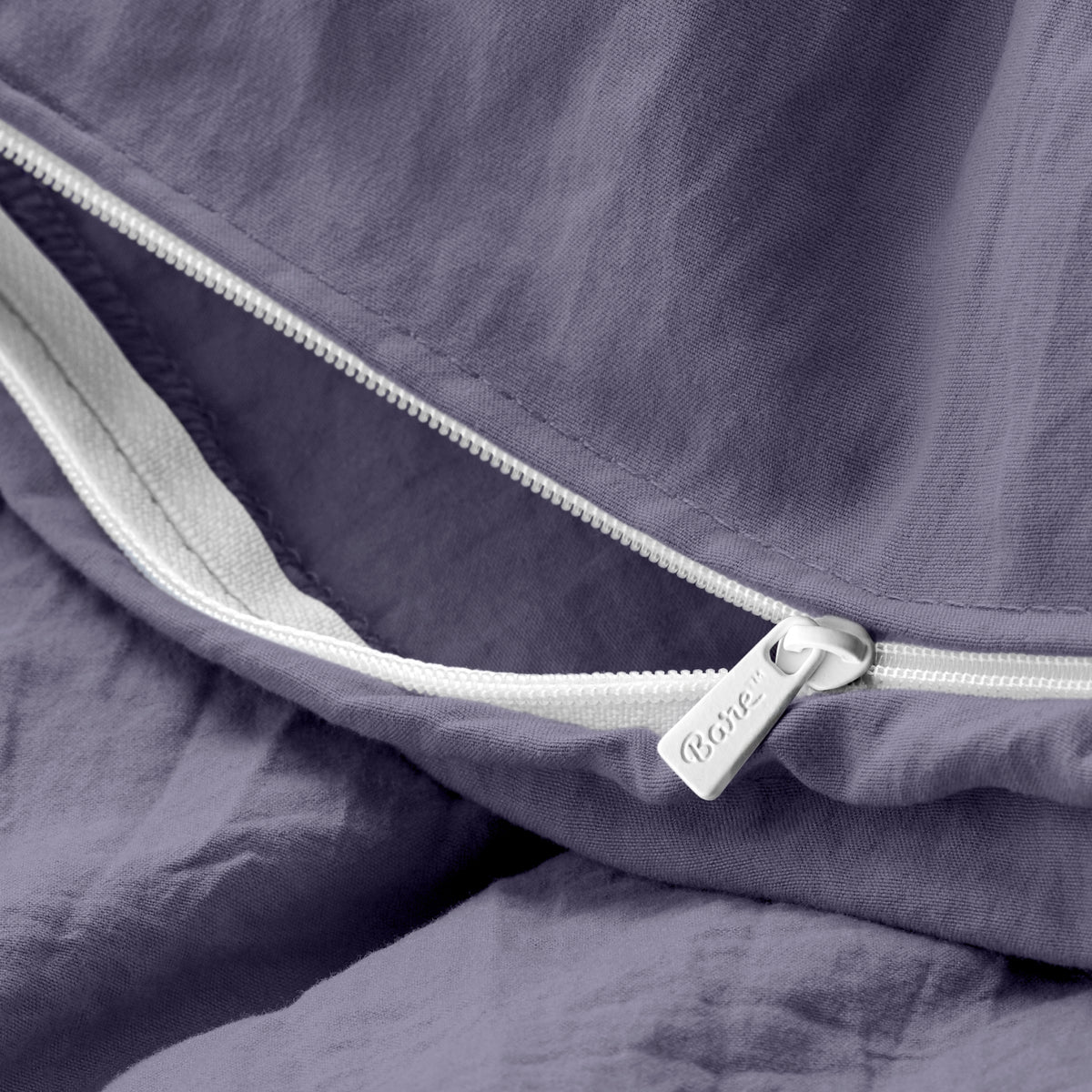 Close-up of the zipper closure on the duvet cover