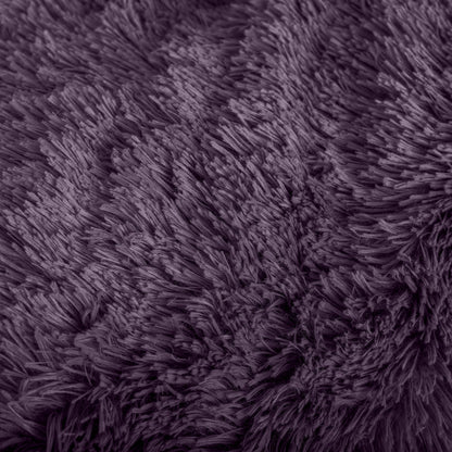 Close up of the shaggy faux fur blanket