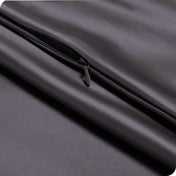 Close up of the zipper closure