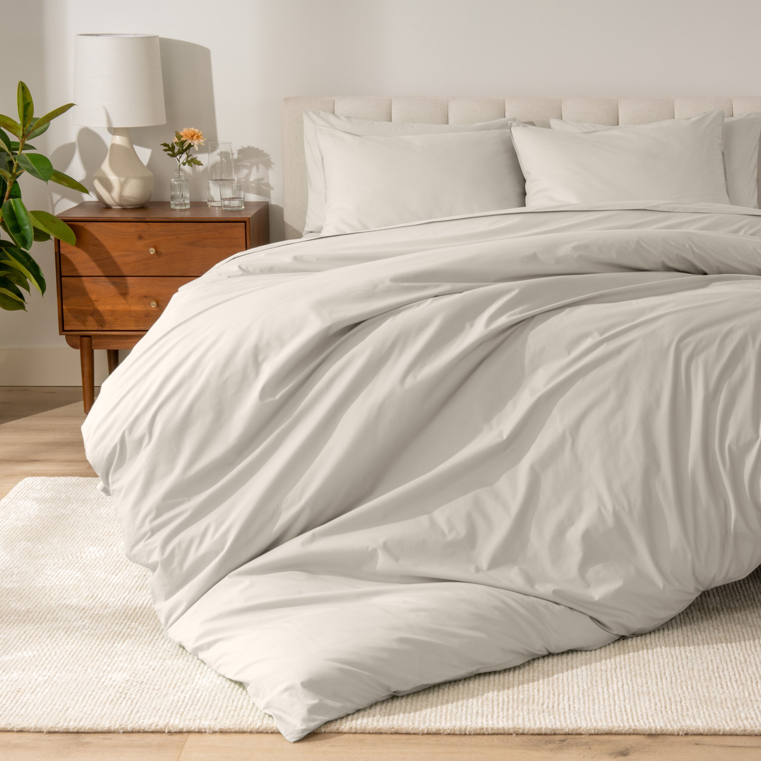 Percale duvet set on a bed