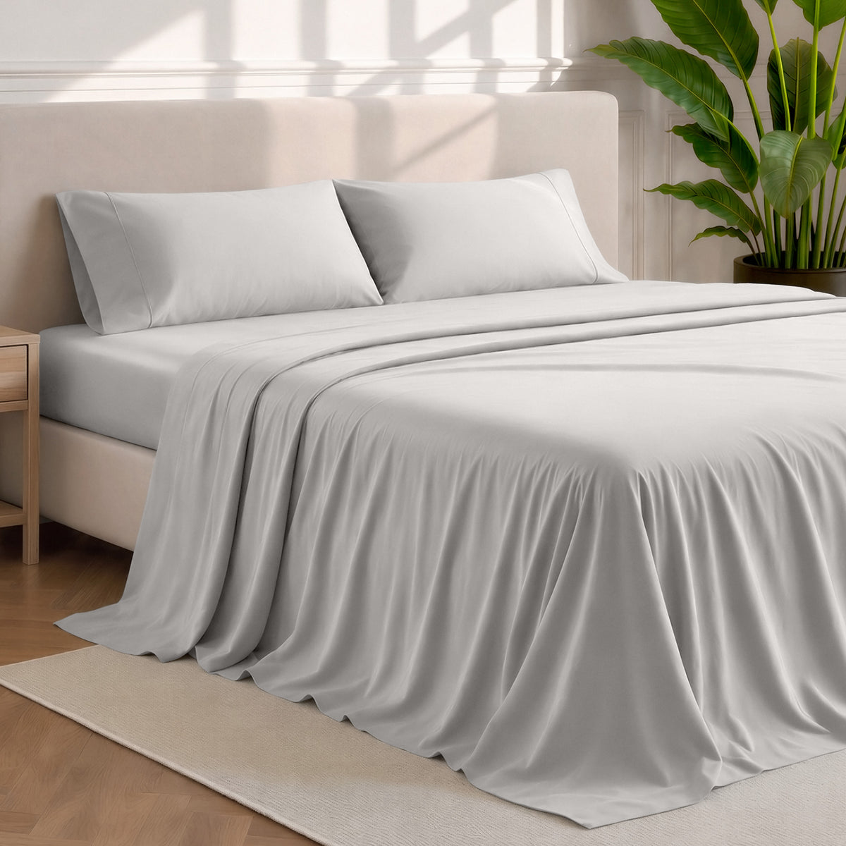 Microfiber sheets and pillowcases in a bedroom stetting