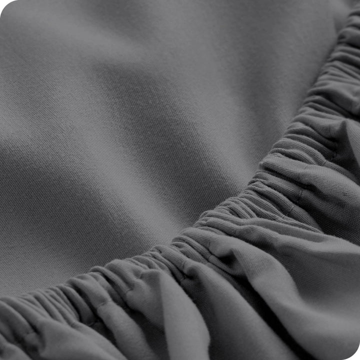 Close up of the all around elastic on the fitted sheet