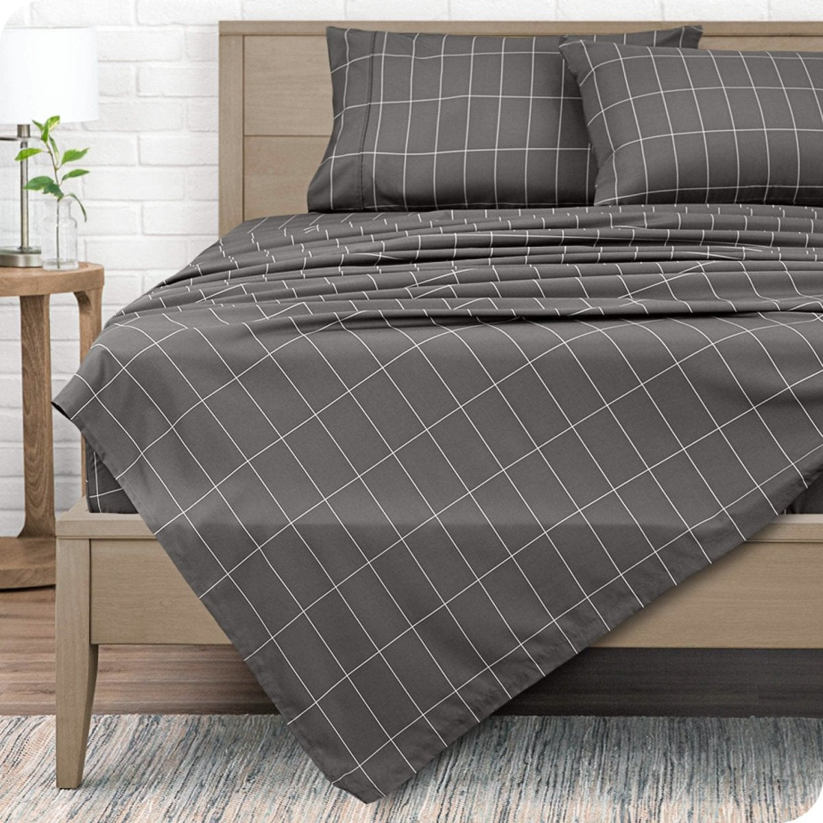 Printed flat sheet on a bed