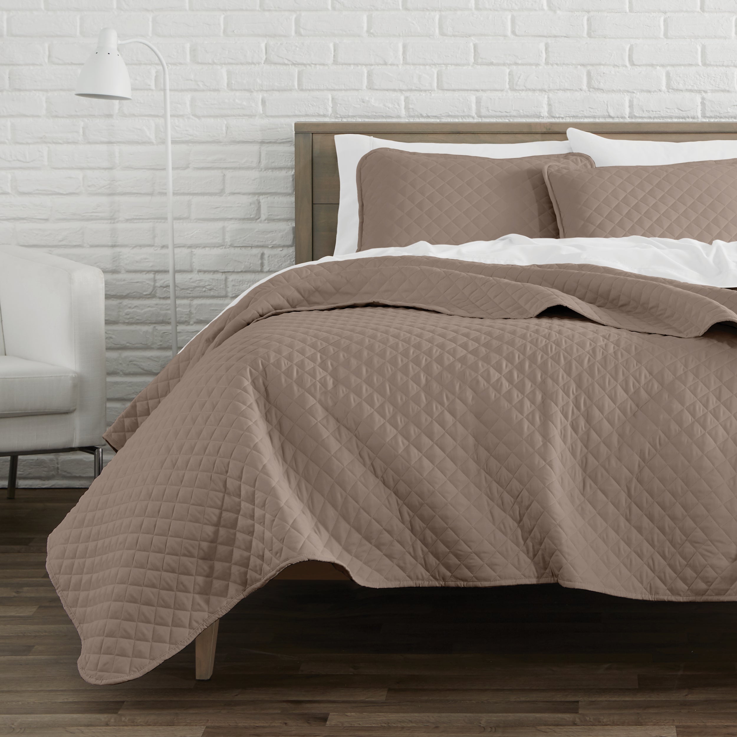 IMAGES-Extended_Content-Coverlet_Set.jpg