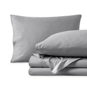 Percale sheet set folded neatly