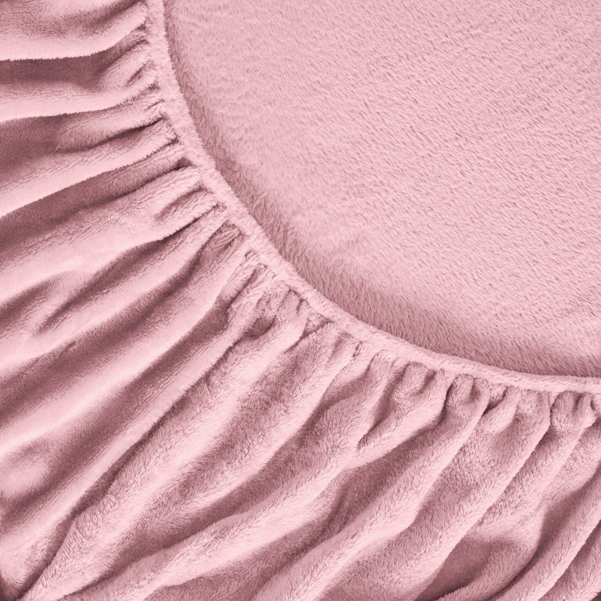 Close-up of a fitted sheet