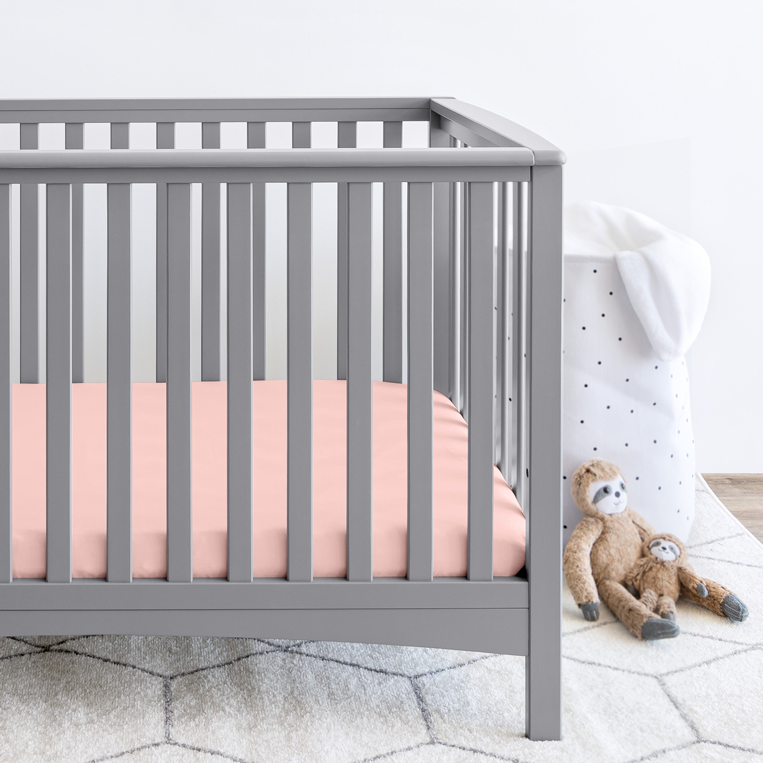 PinkSlipper_MF_FittedSheet_Crib_3pk_NC_2.jpg