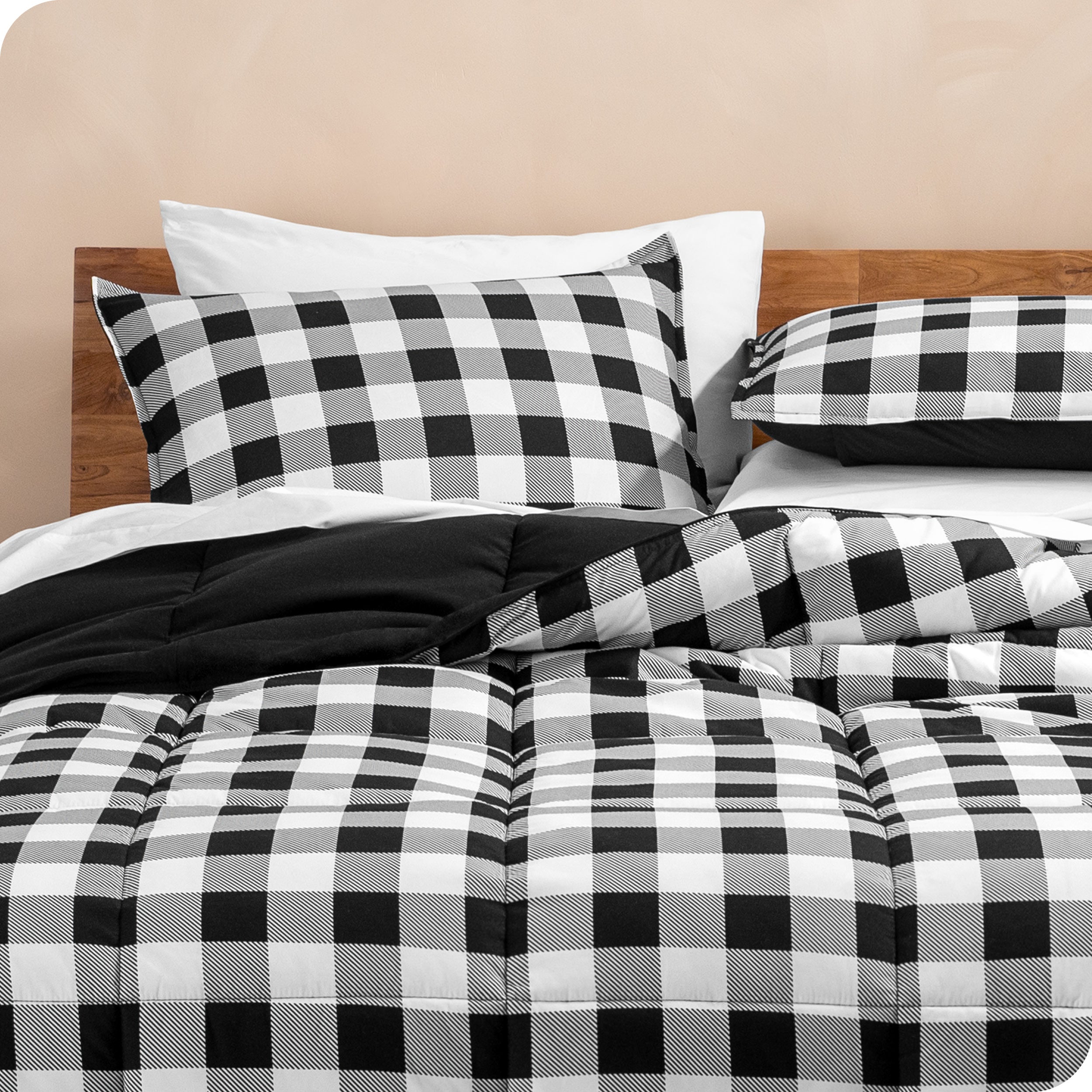 Black and white plaid comforter set