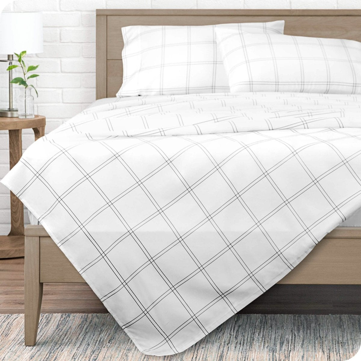 Printed flat sheet on a bed