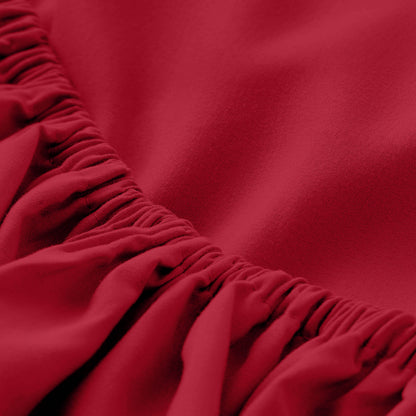 Close-up of fitted sheet with all around elastic