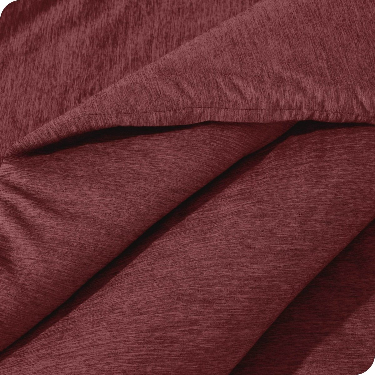 Close up of the heathered comforter set