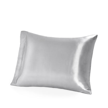 A single mulberry silk pillowcase