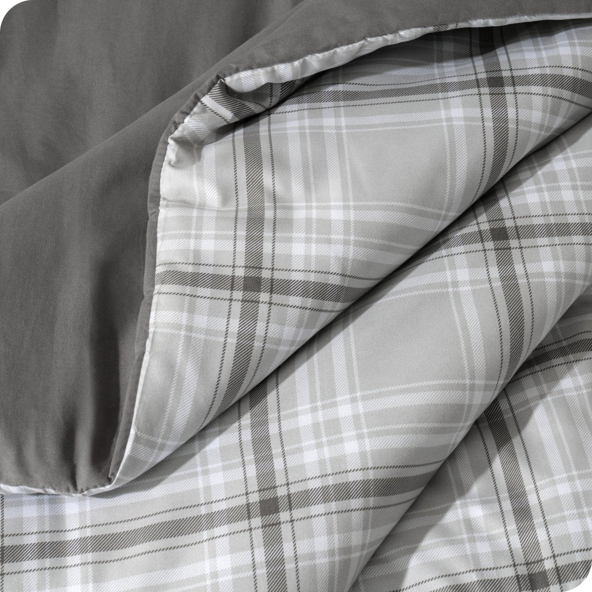 Plaid comforter set close up