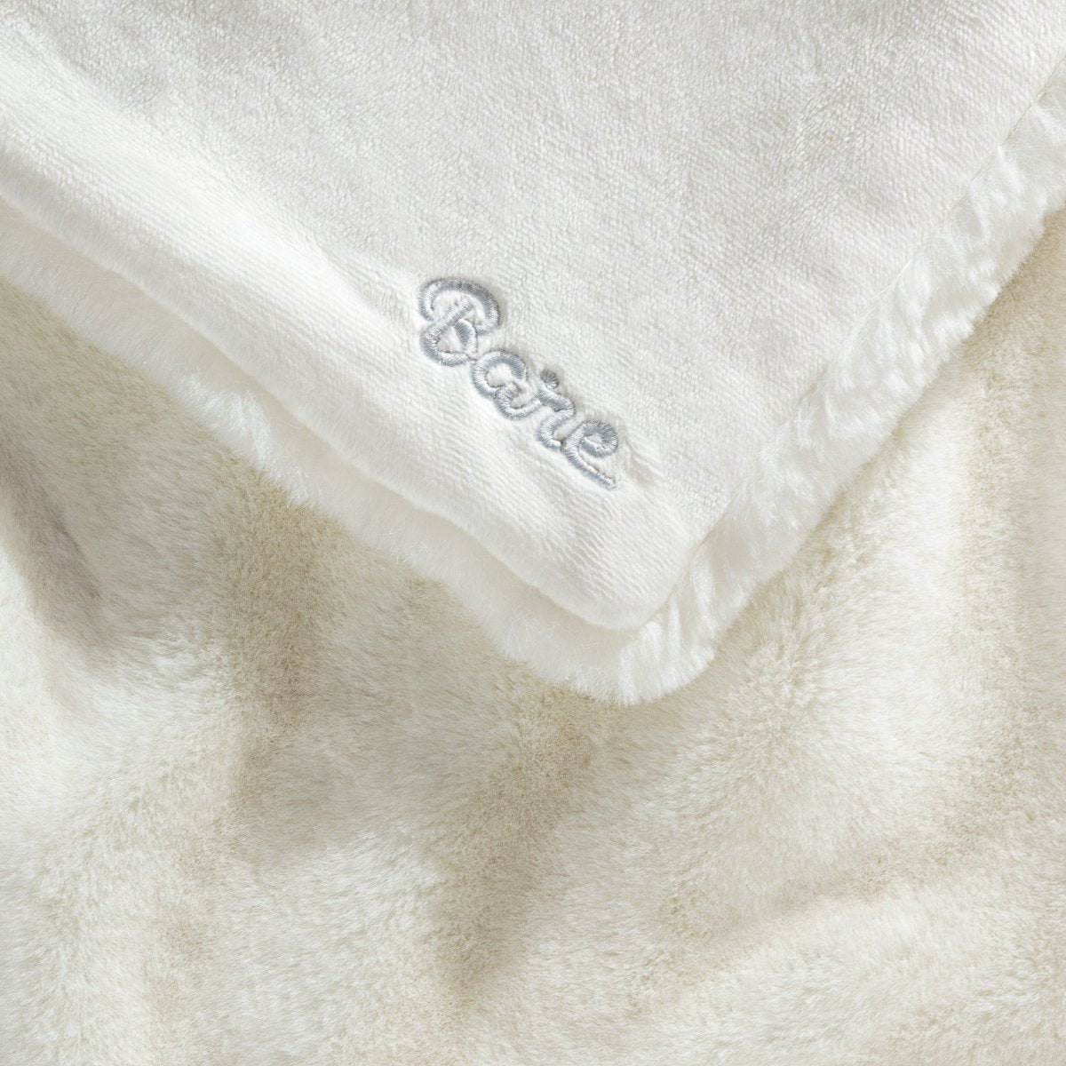 Faux fur blanket with Bare logo
