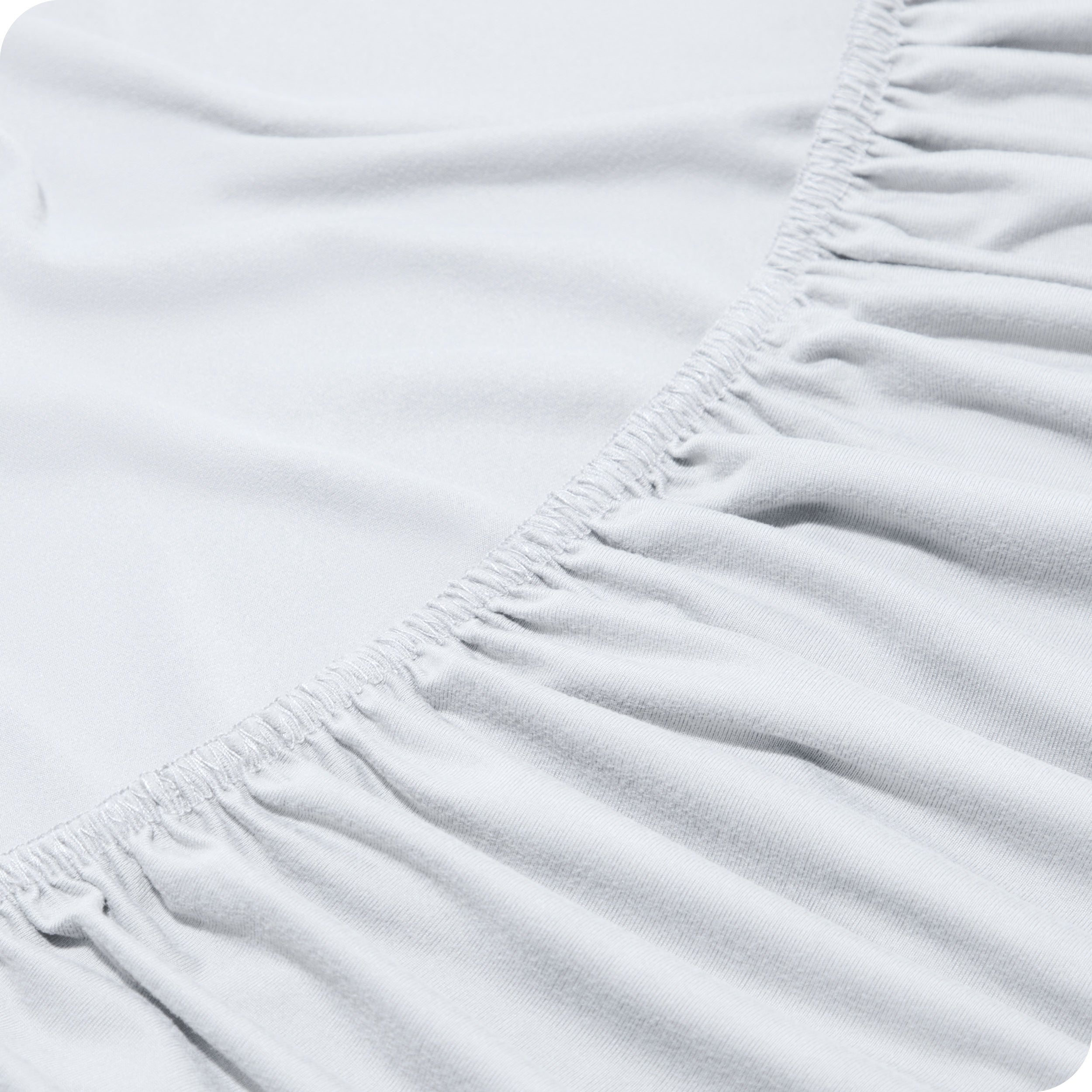 Close up of a fully elasticized fitted sheet