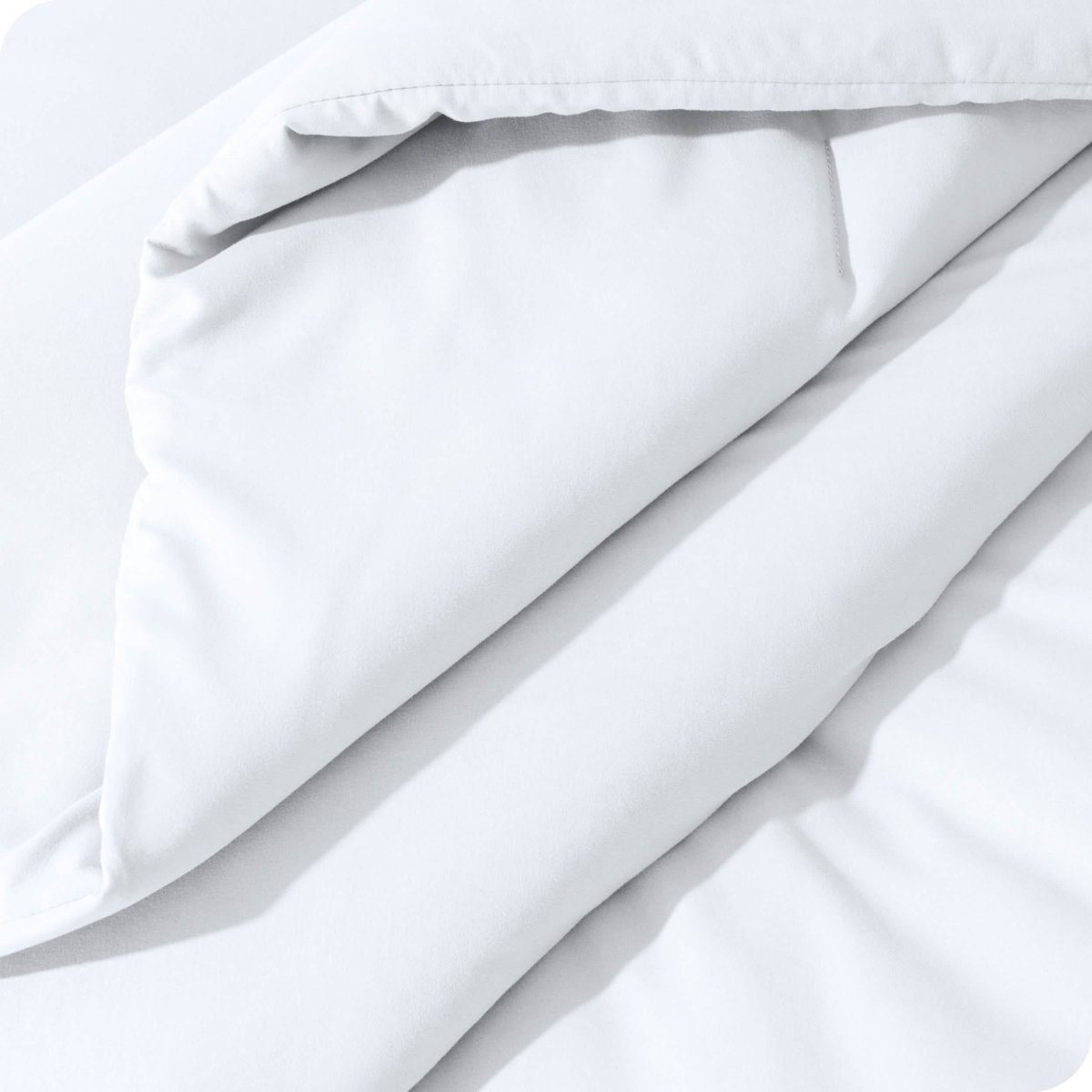 Close up of the track stitch comforter set