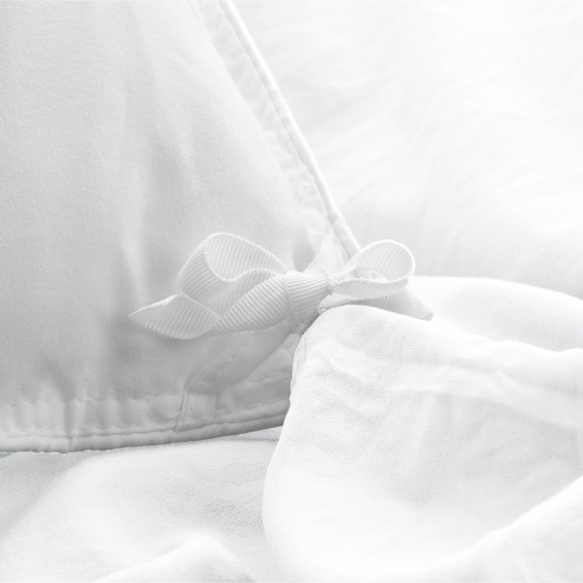 Close up of the duvet cover ties