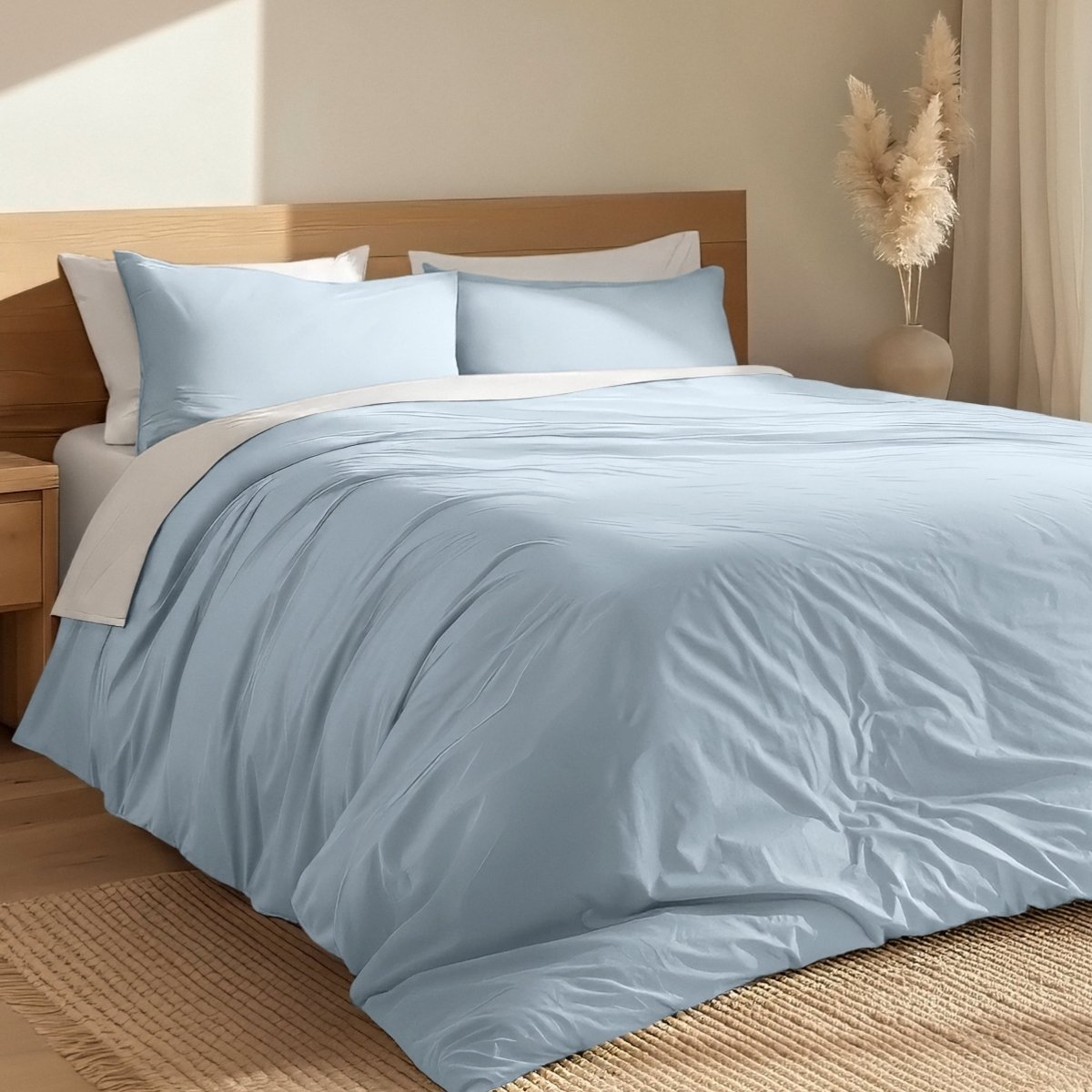 A bedroom with percale bedding
