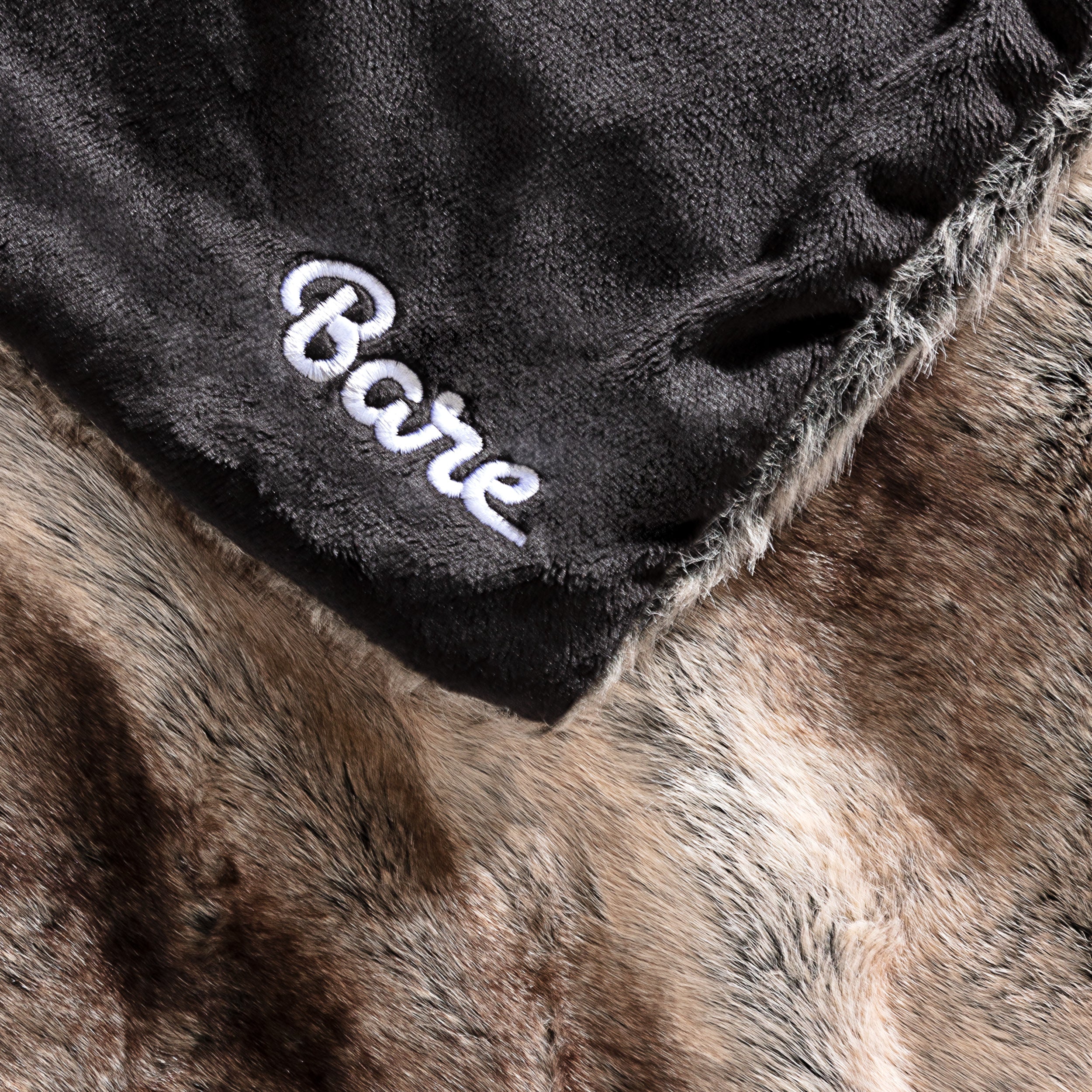 Faux fur blanket with Bare logo
